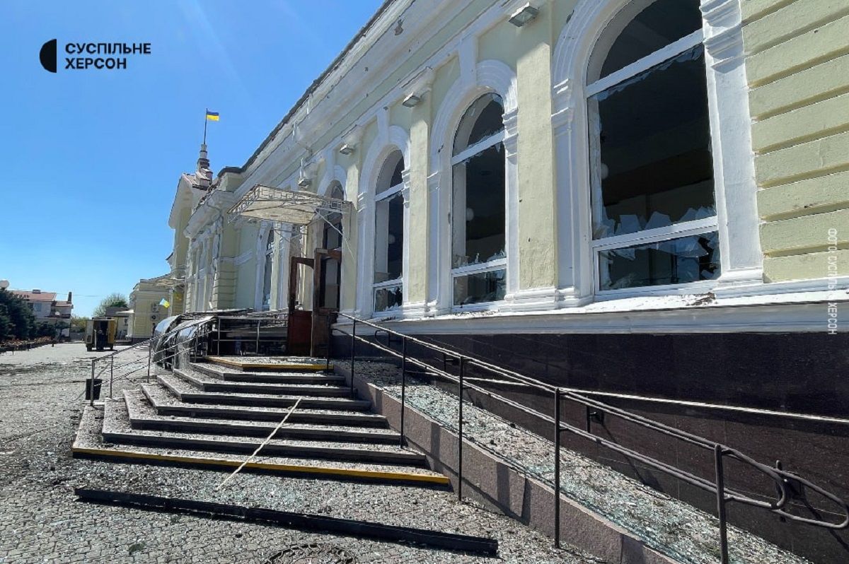 Росіяни від ранку обстрілювали Херсонщину, 21 людина загинула