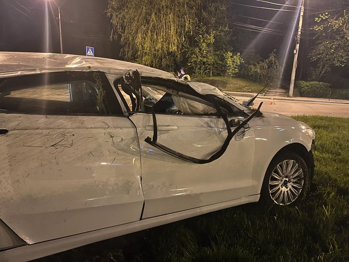 Внаслідок аварії 24-річний львів'янин потрапив до реанімації (фото поліції)