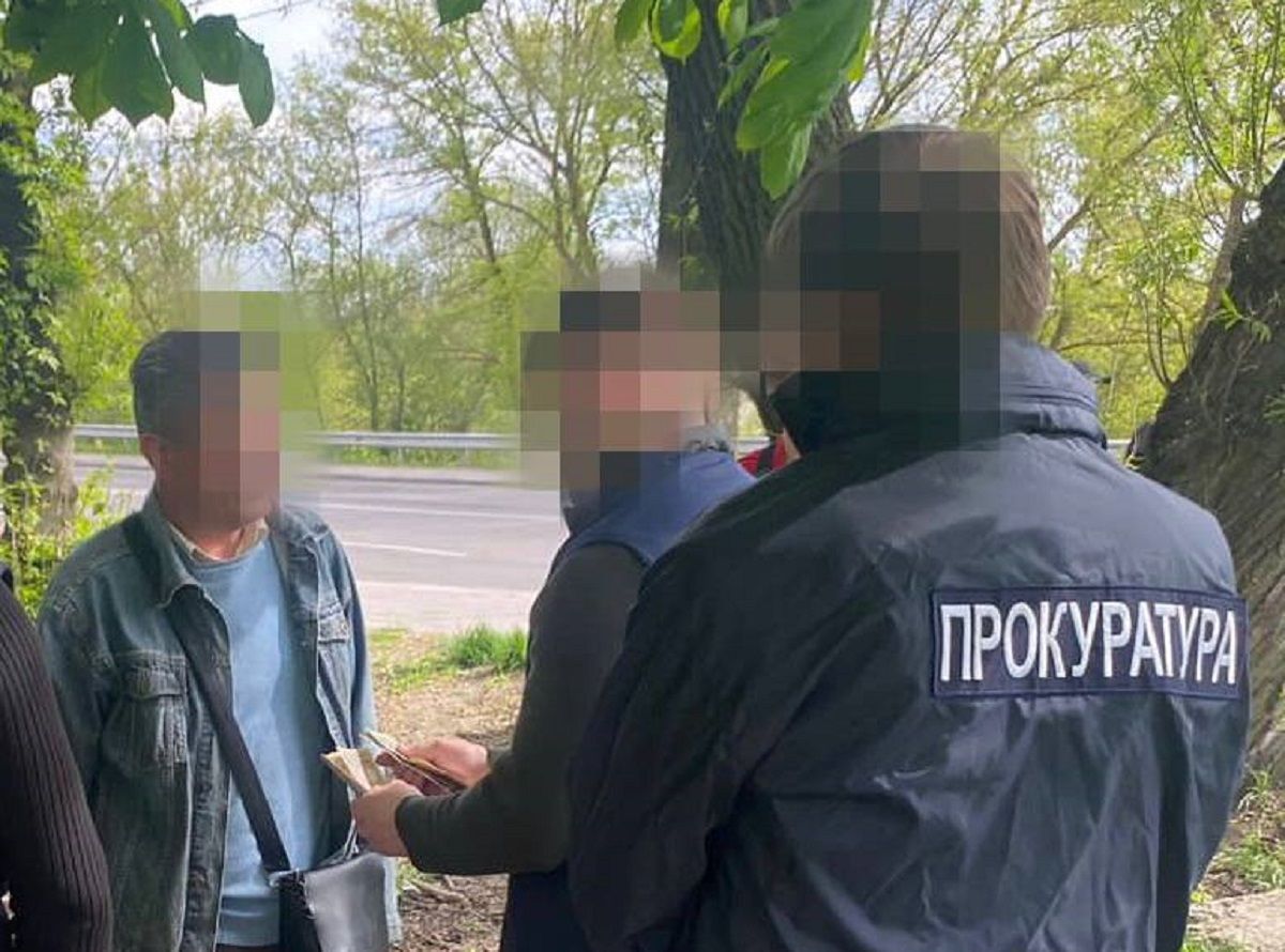 Двох посадовців Держрибагентства з Волині викрили на вимаганні хабарів з рибалки