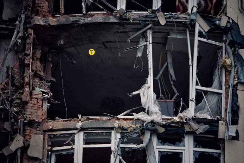 Будинок, у який прилетіло вночі, Київ. (Фото Яна Доброносова)