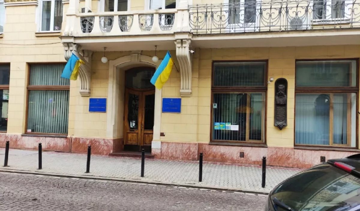 Детективи БЕБ проводять обшуки на Львівській митниці