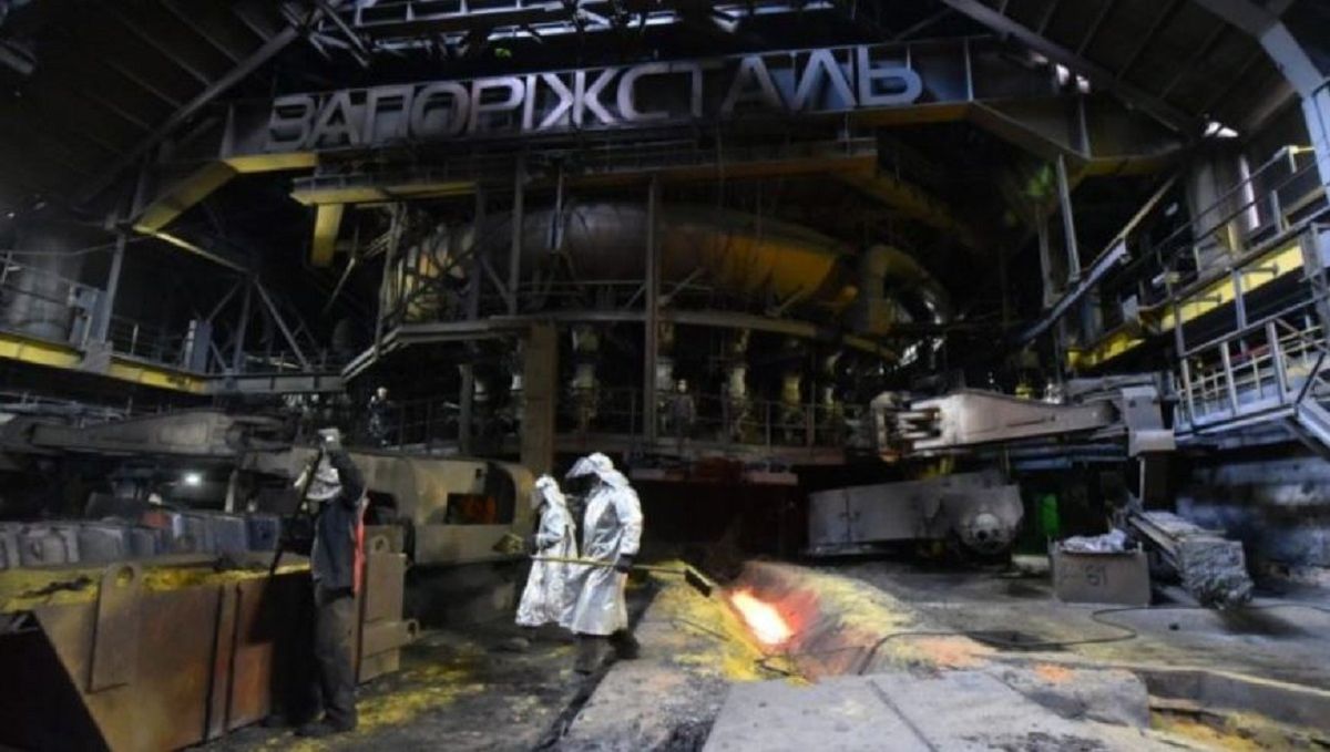 Зеленський ввів санкції проти осіб, які допомагали Росії зберігати контроль над «Запоріжсталлю»