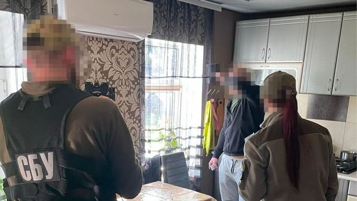 СБУ на Черкащині викрила тіктокера, який знімав рух української військової техніки