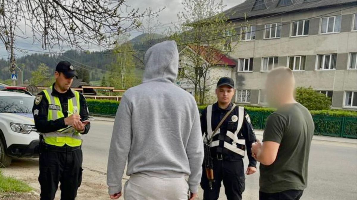 На Прикарпатті затримали чернівчанина, який допомагав ухилянтам втікати за кордон