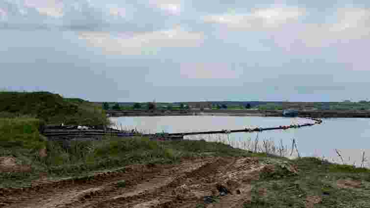 Хмельницька поліція відкрила справу на підприємця за незаконно викопаний ставок