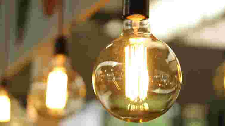 Тернопільські енергетики оновили погодинні графіки відключень світла 