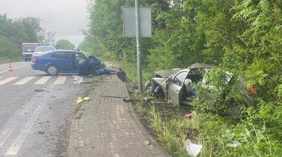 Водій легковика загинув у потрійній ДТП на Львівщині