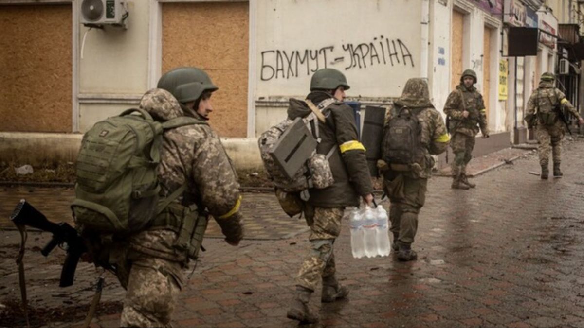 Росія втратила під Бахмутом 70 тис. солдатів, – Резніков