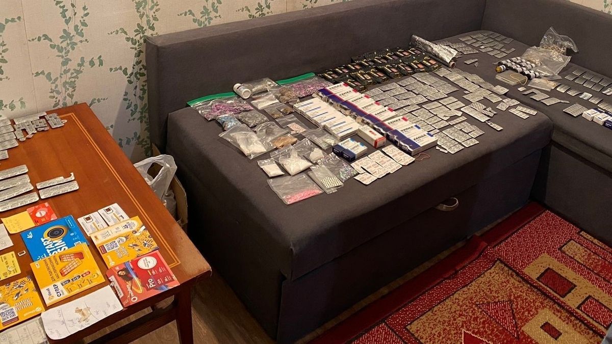 У центрі Львова затримали 32-річну харків'янку із великою партією наркотиків