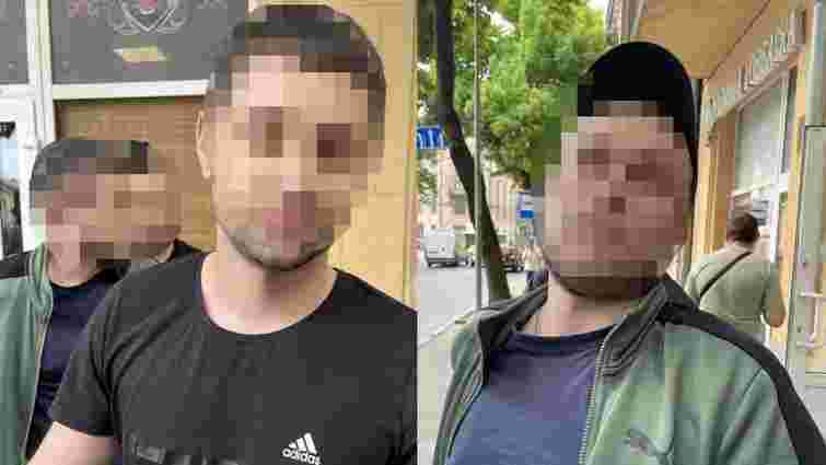 Двоє рецидивістів у центрі Львова пограбували одеситку 