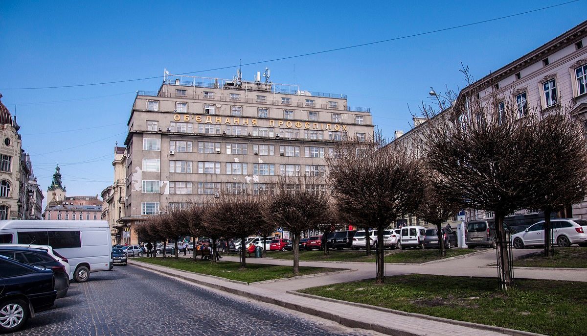 Прокуратура подала позов про повернення Будинку профспілок львівській громаді