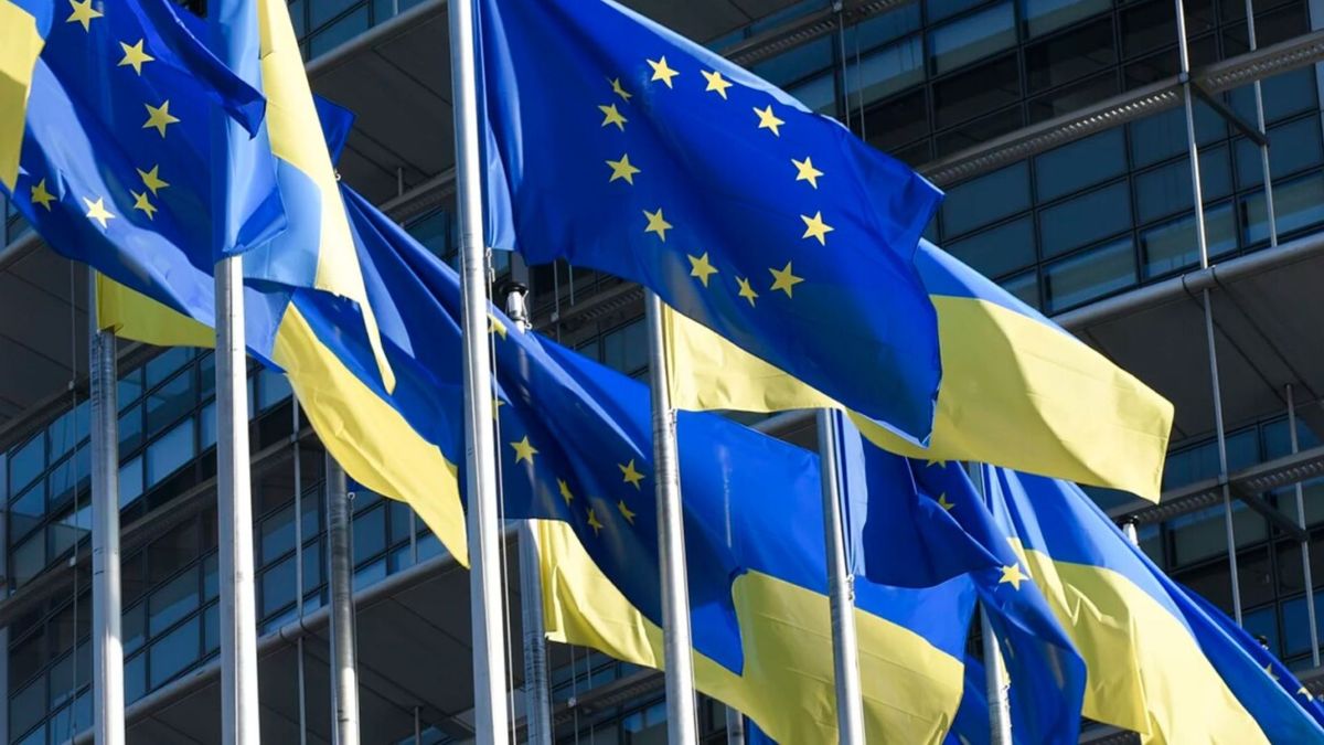Євросоюз заморозив активи російського Центробанку на 200 млрд євро