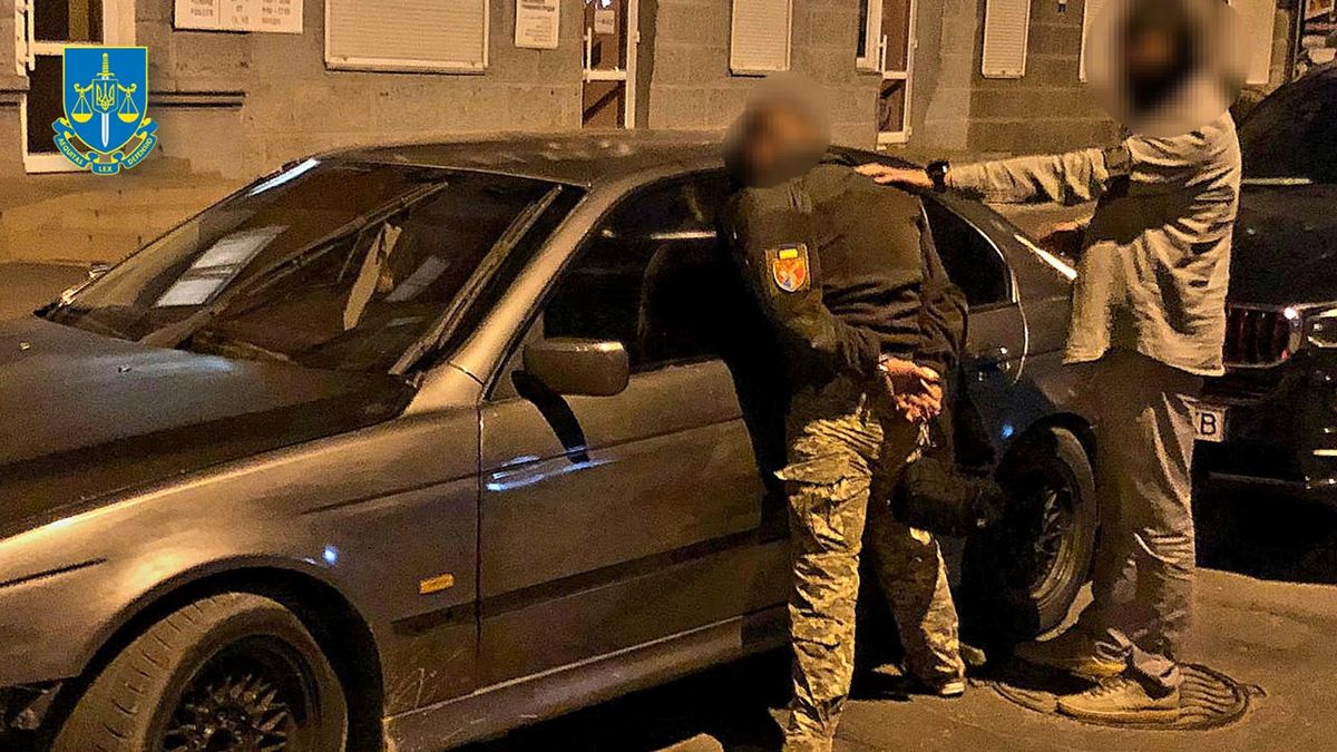 Працівника військкомату з Хмельниччини оштрафували на 85 тис. грн за отримання хабара