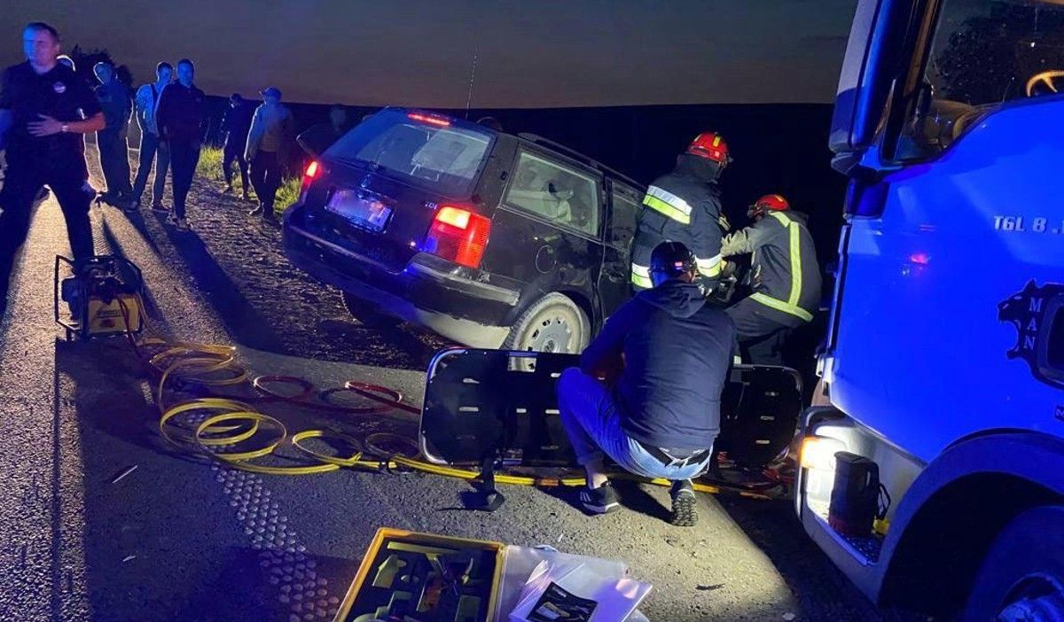 На Тернопільщині в ДТП з трактором загинула пасажирка Volkswagen Passat