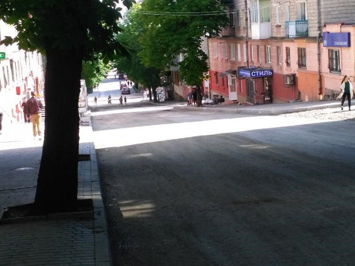 У Тернополі чоловік погрожував пістолетом підліткам через гучні забави