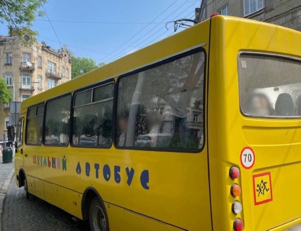 П'яний водій автобуса привіз на екскурсію до Львова школярів з Тухлі