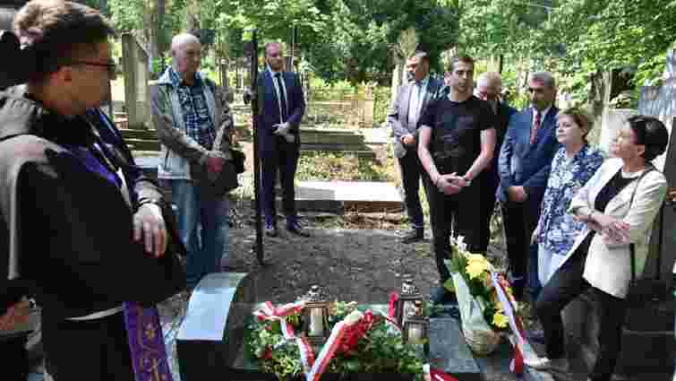 На Личаківському кладовищі знайшли могили вбитих червоноармійцями львів’ян