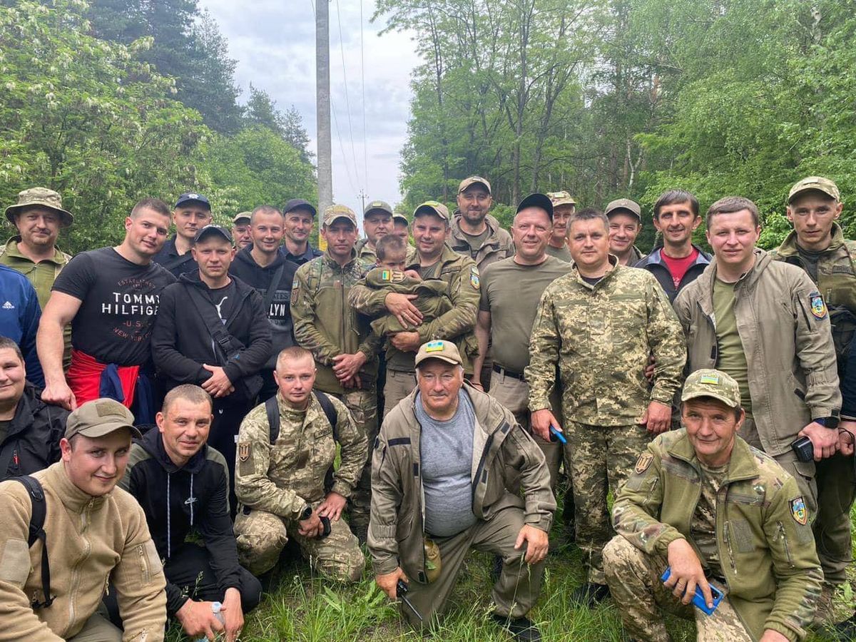На Харківщині після трьох діб пошуку знайшли живою дворічну дівчинку