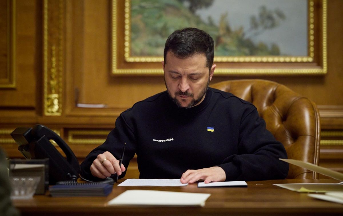 Зеленський затвердив новий пакет санкцій проти сотень росіян