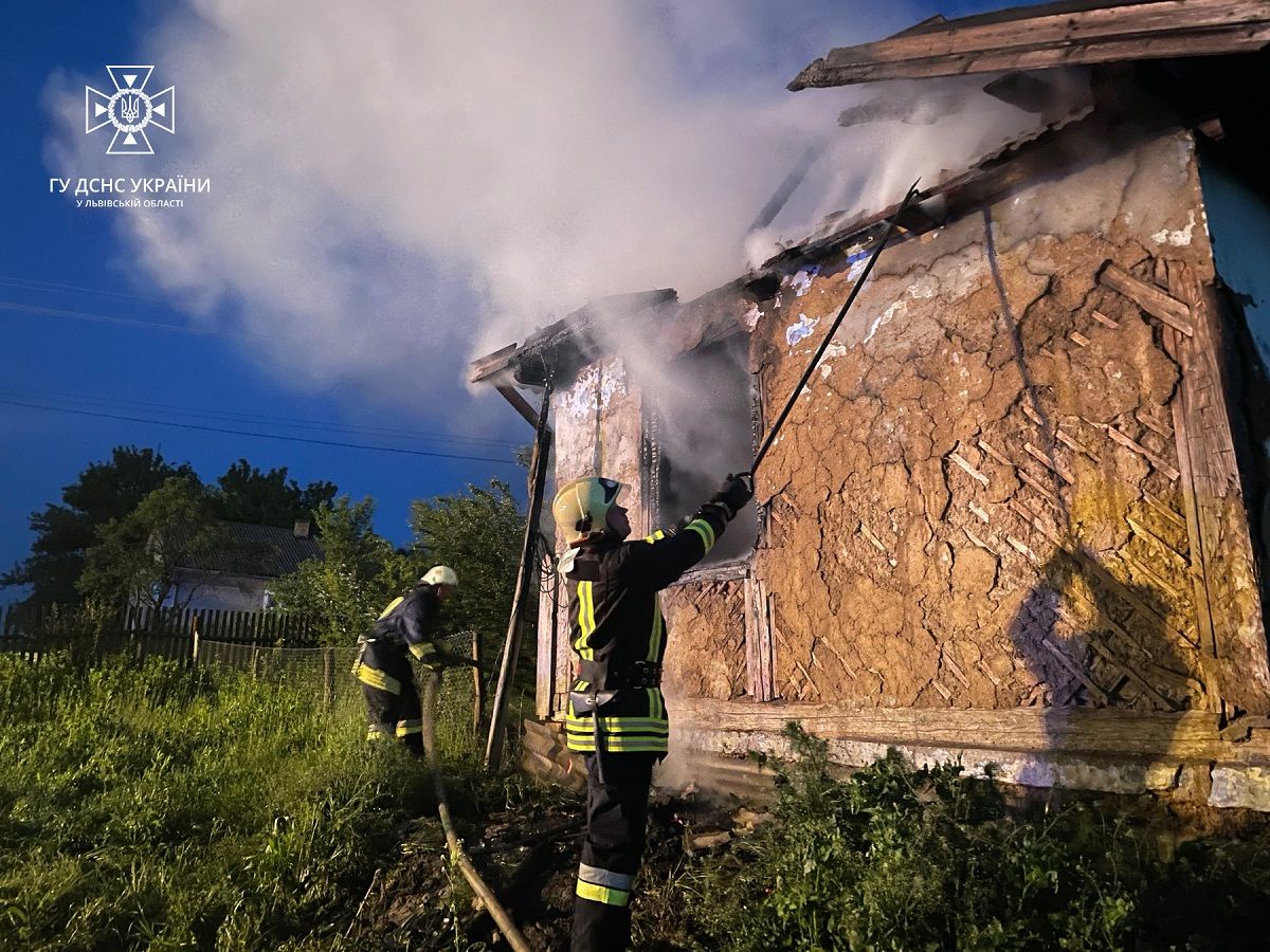На Львівщині під час пожежі в житловому будинку загинув 49-річний чоловік