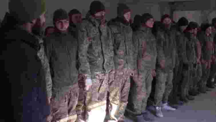 Щодо 277 українських військових закрили провадження нібито за дезертирство з Маріуполя