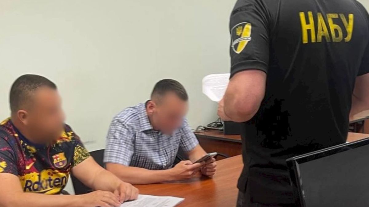 Колишніх керівників «Укрспирту» викрили на корупційній схемі на 55 млн грн