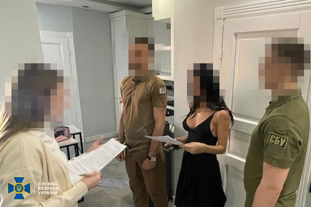 Київським блогеркам оголосили про підозру за поширення відео роботи ППО