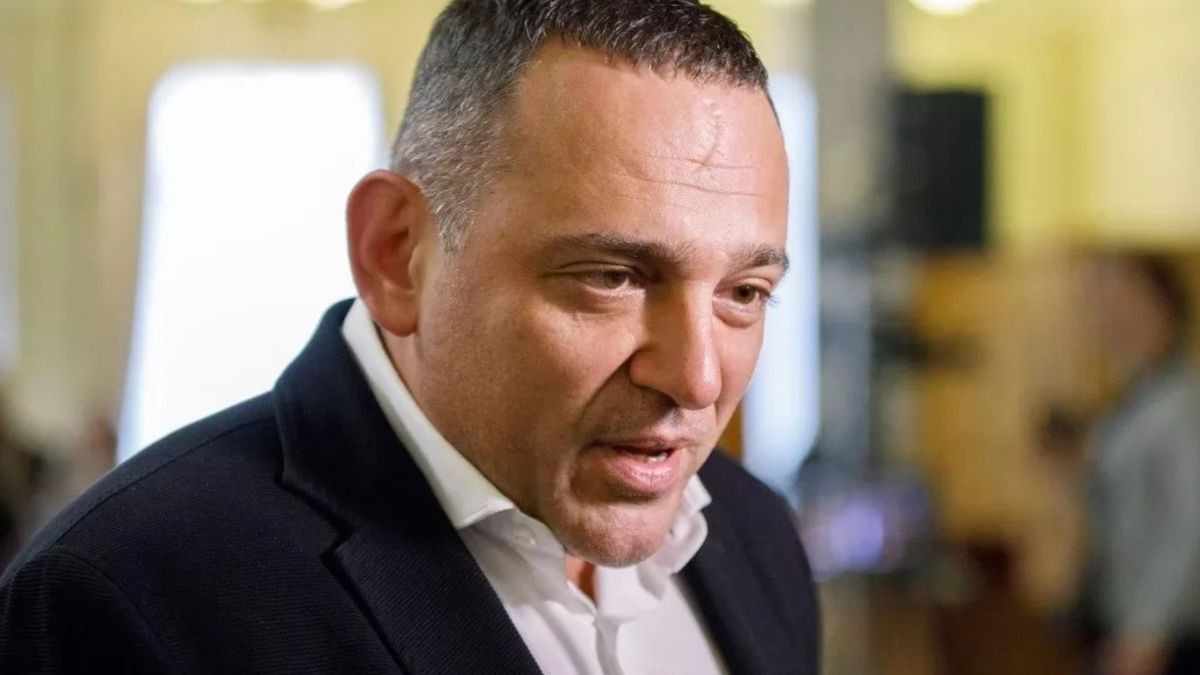 Скандальний нардеп Бужанський відмовився переходити на українську мову в телеефірі 