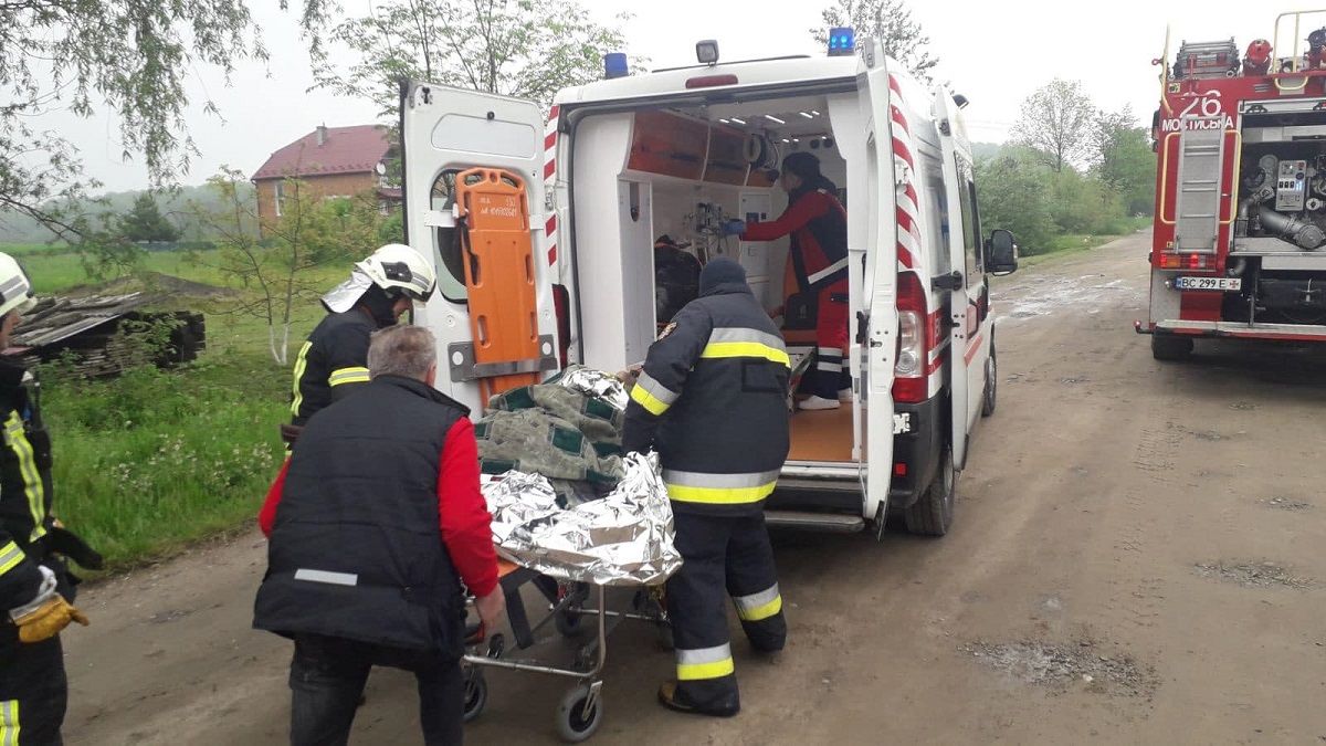 На Львівщині чоловік облив дружину бензином та підпалив