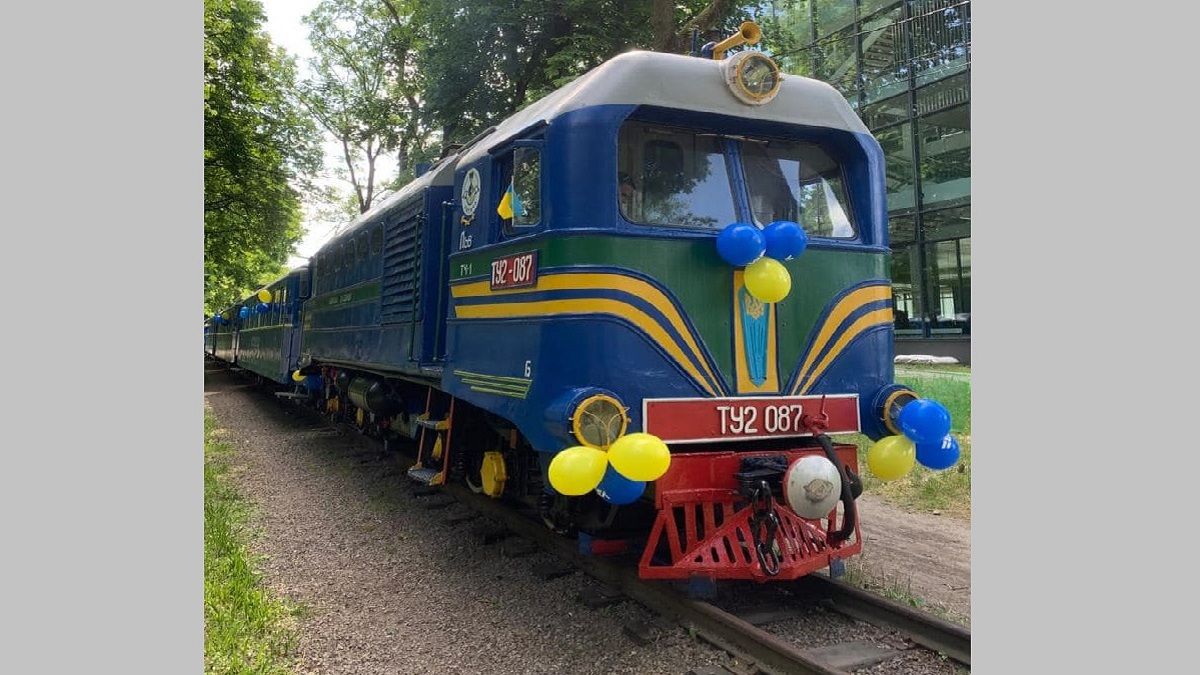У Львові у Стрийському парку запрацювала дитяча залізниця