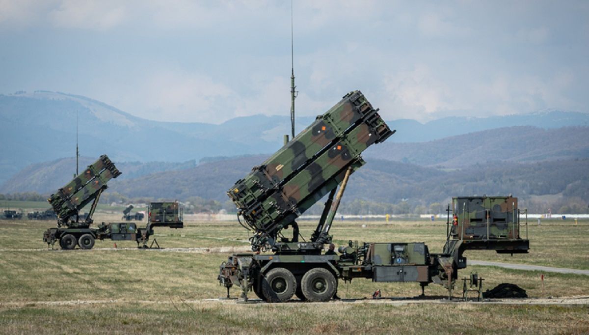 Україні для захисту неба потрібно 50 батарей ЗРК Patriot, – Зеленський