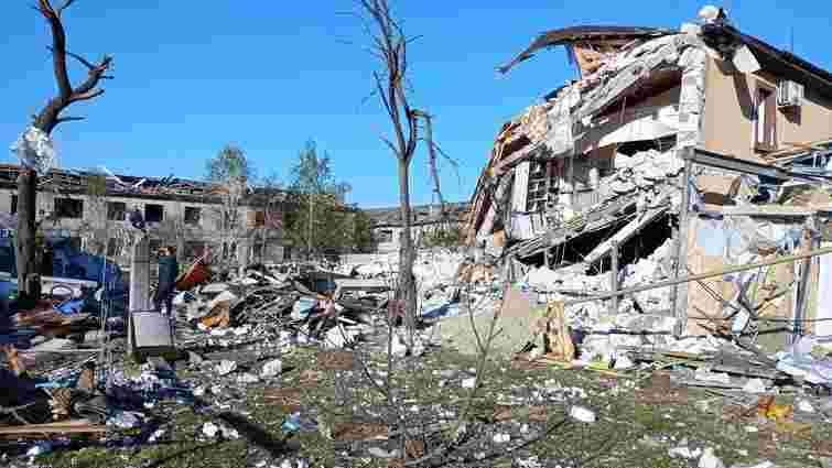 Росіяни обстріляли житлові будинки у передмісті Дніпра, є загиблі і руйнування