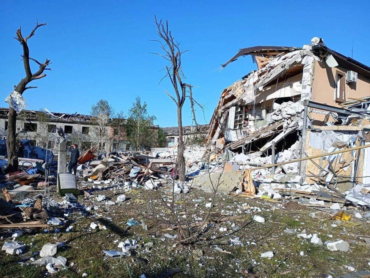 Росіяни обстріляли житлові будинки у передмісті Дніпра, є загиблі і руйнування