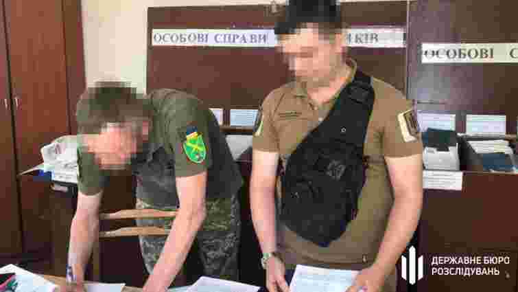 На Київщині посадовець ТЦК підробляв документи ухилянтам