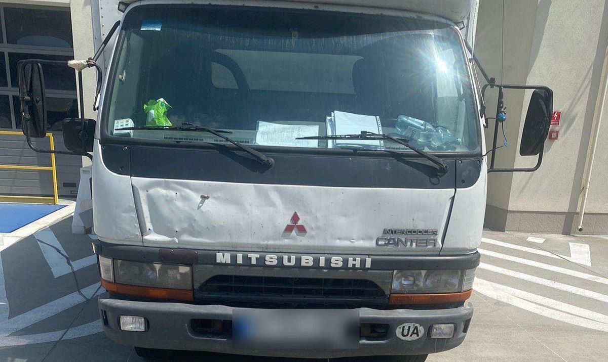 27-річного мешканця Львівщини затримали на кордоні з вантажівкою контрабанди