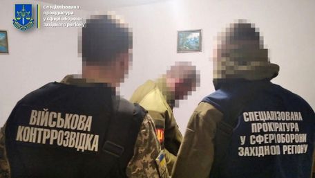На Яворівському полігоні затримали двох військових та медика, які працювали на Росію