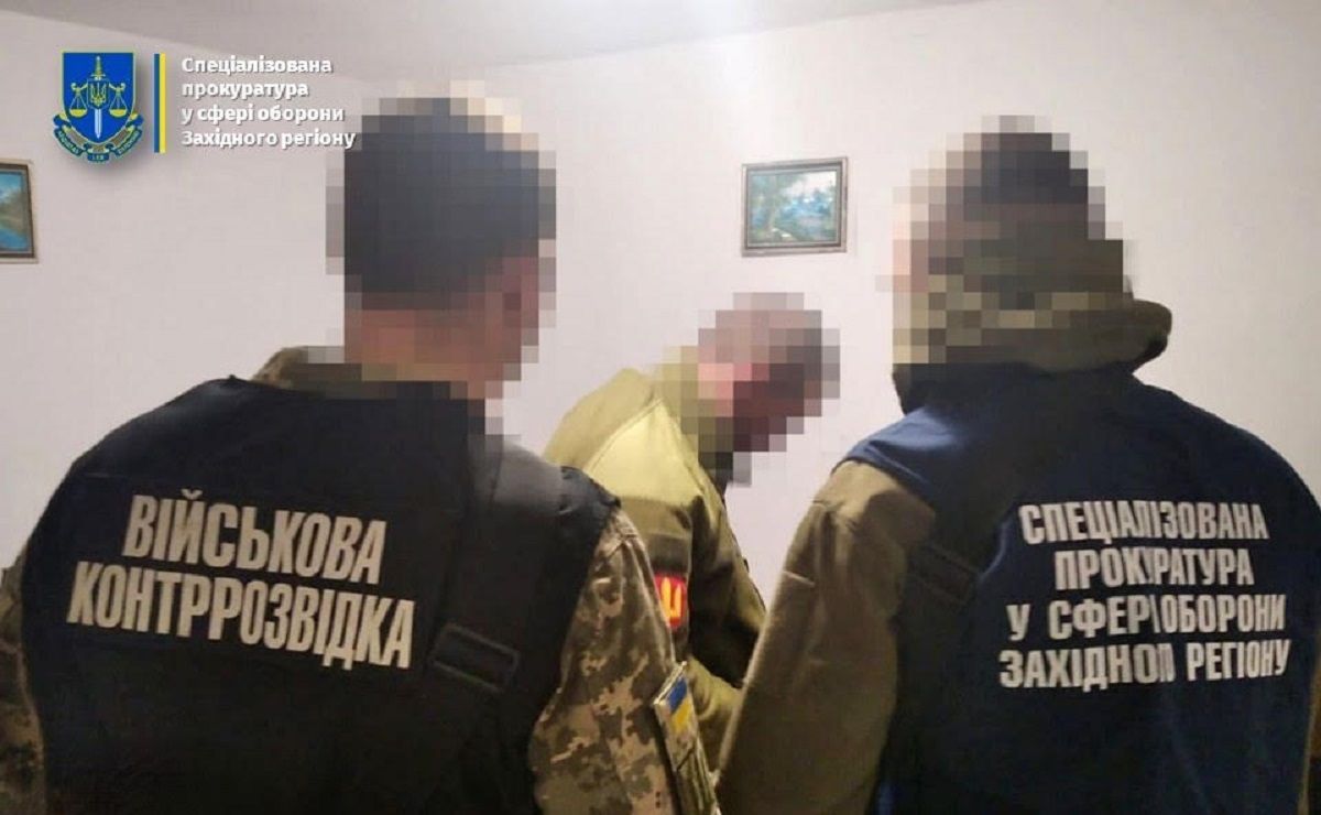 На Яворівському полігоні затримали двох військових та медика, які працювали на Росію