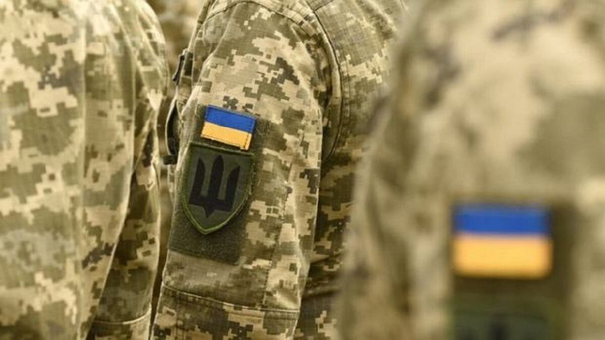 Про демобілізацію військових наразі говорити рано, війна триває, – Зеленський