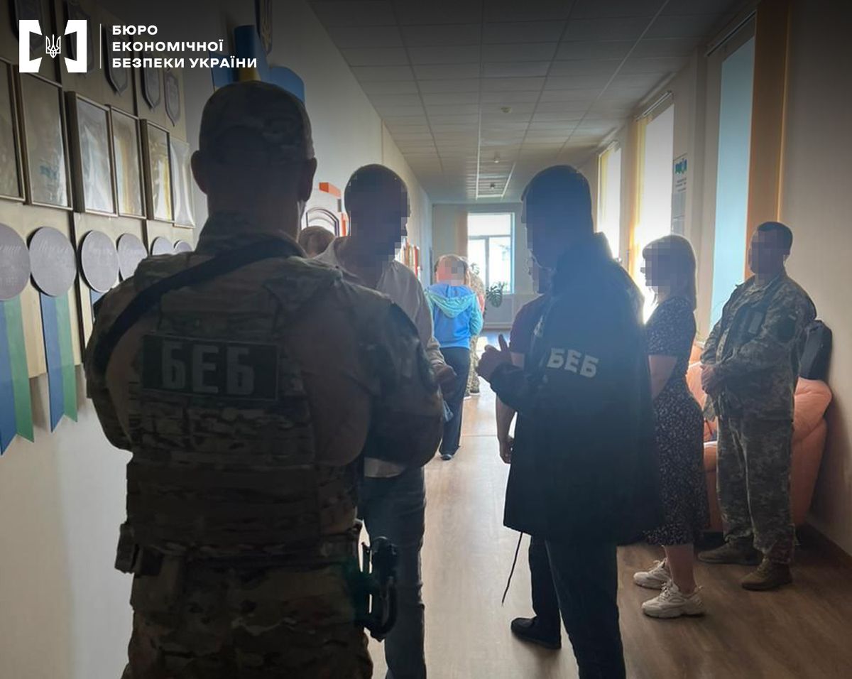 Посадовці Гостомельської адміністрації вкрали 5 млн грн, призначених для відбудови селища