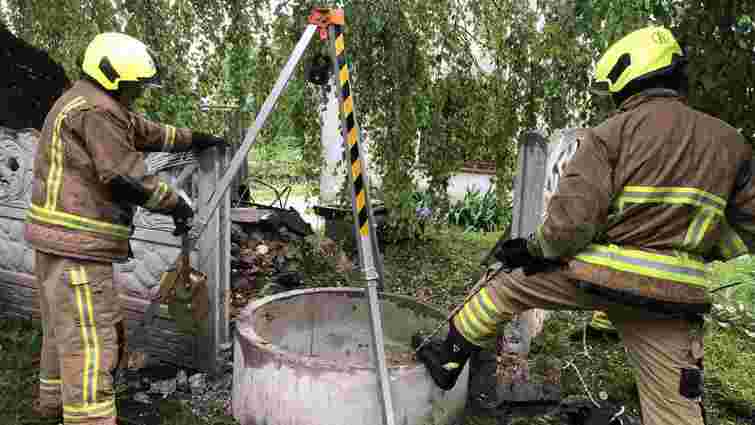 Рятувальники дістали тіло мешканки Рівненщини з 12-метрового колодязя 