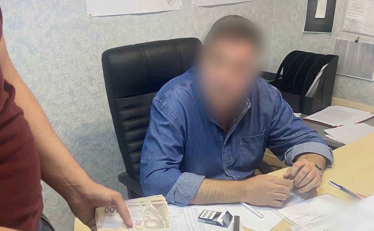 Директор київського «Гідропарку» вимагав хабар за дозвіл на дитячі атракціони