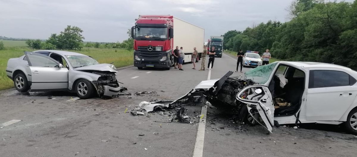 Рух трасою Київ-Чоп на Львівщині заблоковано через ДТП