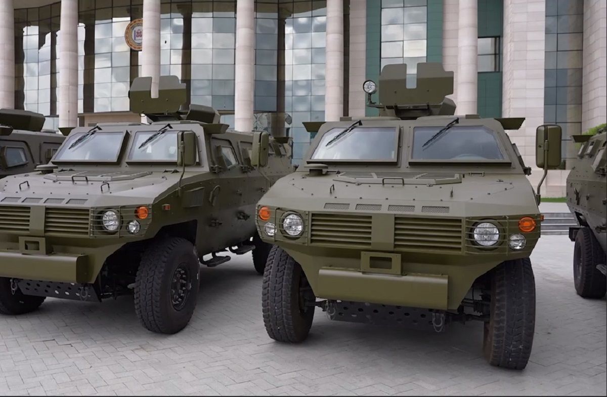 На озброєнні «кадирівців» помітили китайські бронетранспортери