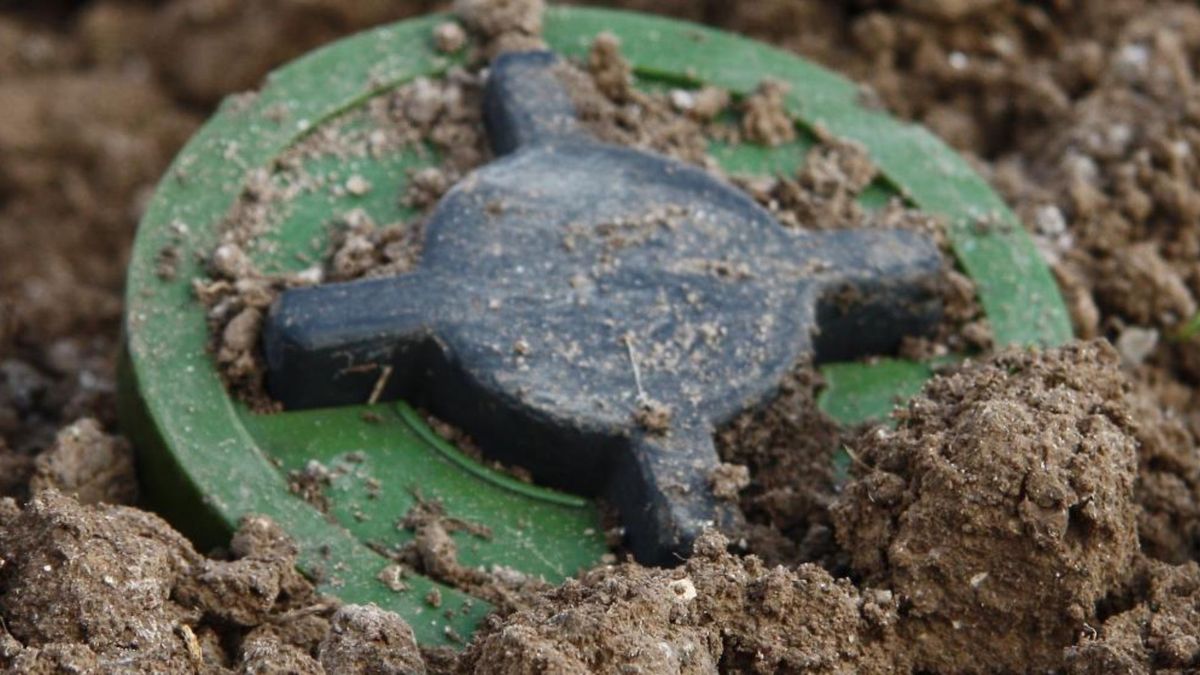 На Херсонщині вода змила склади російської зброї та мін