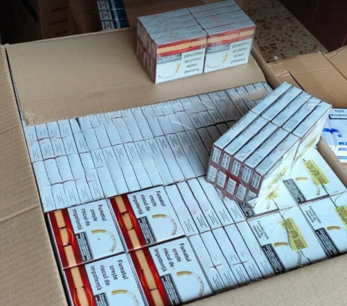 На Буковині правоохоронці знайшли контрафакт сигарет на 1,5 млн гривень