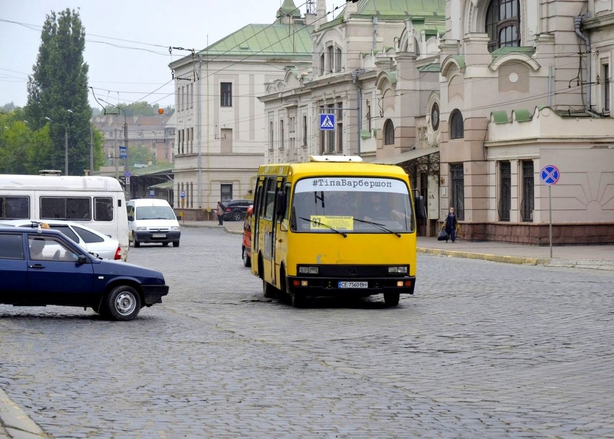 У Чернівцях вартість проїзду в маршрутках для учнів зросте вдвічі