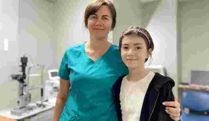 Дитячі офтальмологи Львова видалили 11-річній дівчинці рідкісну кісту з ока