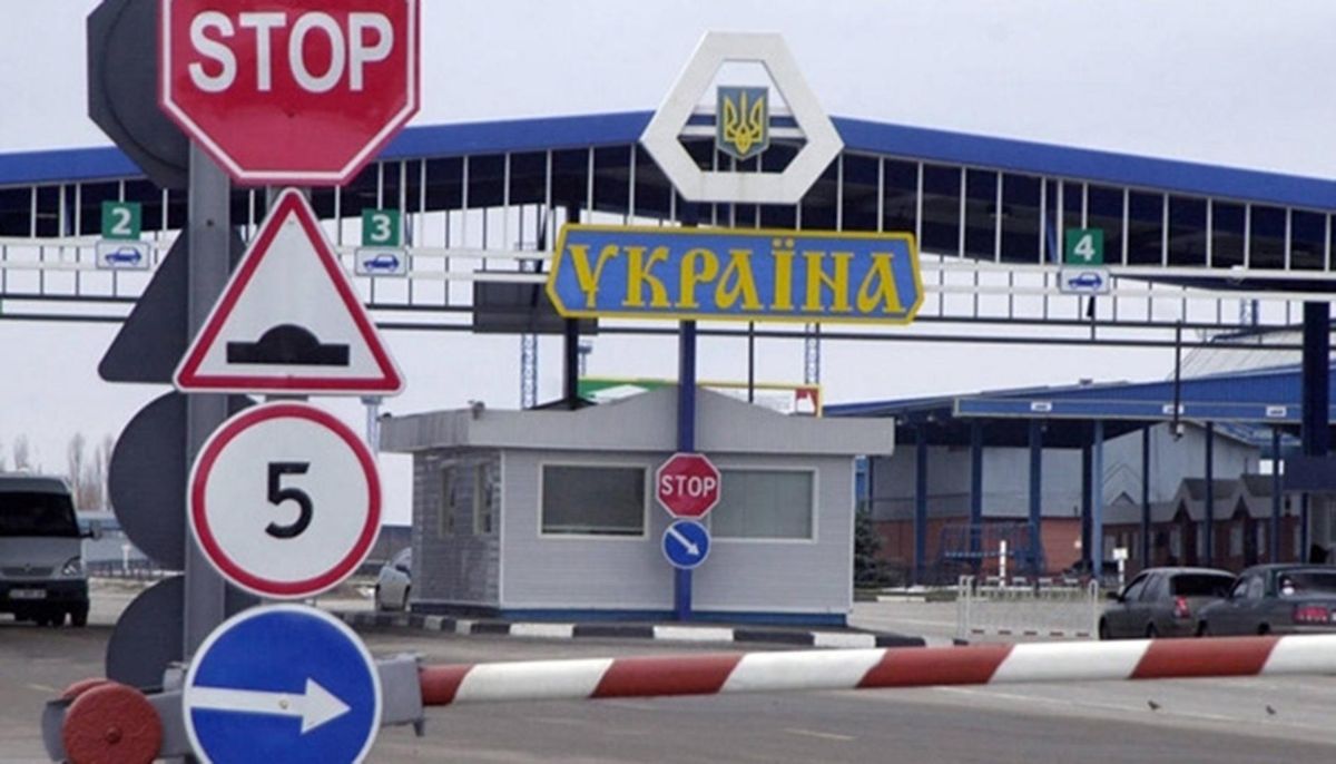 Буковинка намагалася вивезти за кордон свого брата за словенським паспортом