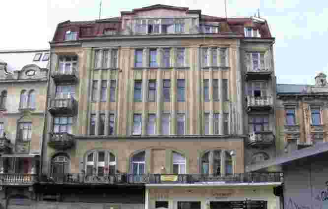 Один із найстаріших кінотеатрів у центрі Львова продали за 25 млн грн