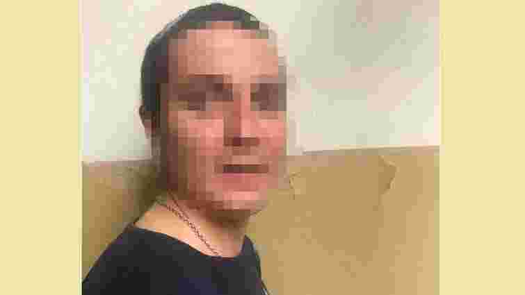 38-річний львів'янин під час застілля вдарив знайомого ножем у живіт